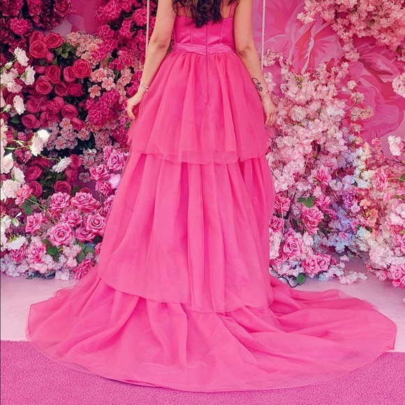 A-Line/Princess Tulle Layers Spaghetti Straps Sleeveless Sweep/Brush Train Dress - Picture 2 of 5